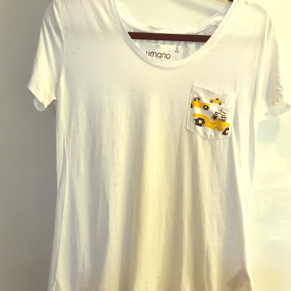 Unamo Stretchy White T-Shirt with Cab Print